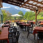 Karnischer Hof ホテル
