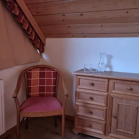 Karnischer Hof Otel