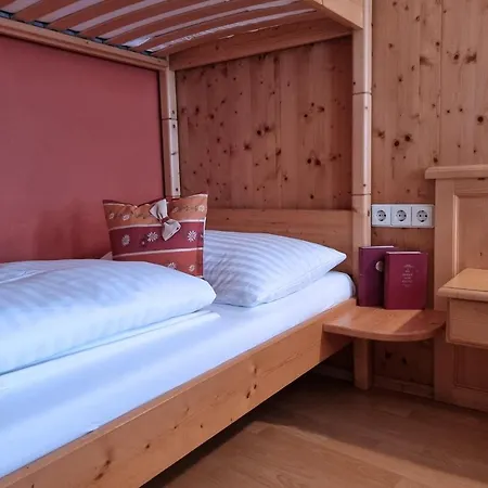 Karnischer Hof 3*