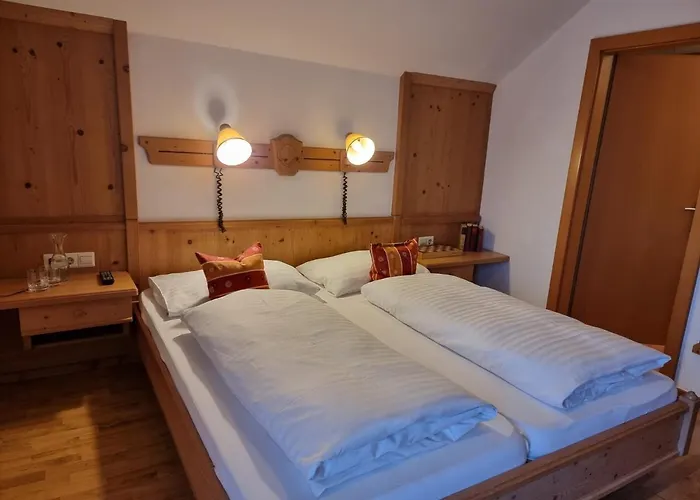 Hotel Karnischer Hof 3*