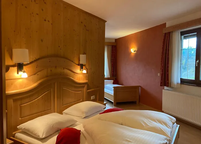 Hotel Karnischer Hof 3*